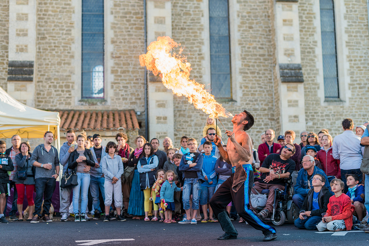 Spectacles De Rue Spectacle de rue déambulation - Rolimax l’Artiste Cirque